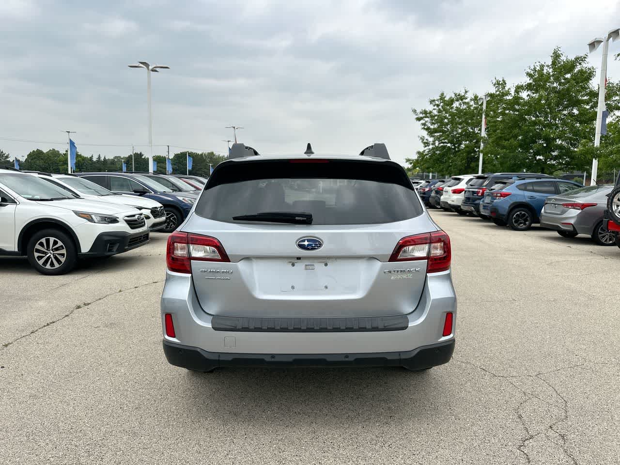 2017 Subaru Outback Limited 12