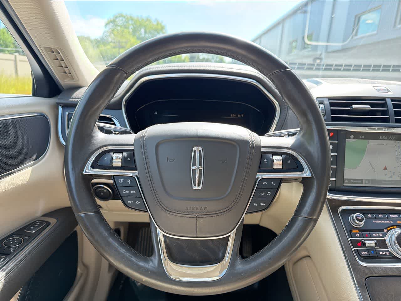 Thumbnail: 2017 Lincoln Continental - 27