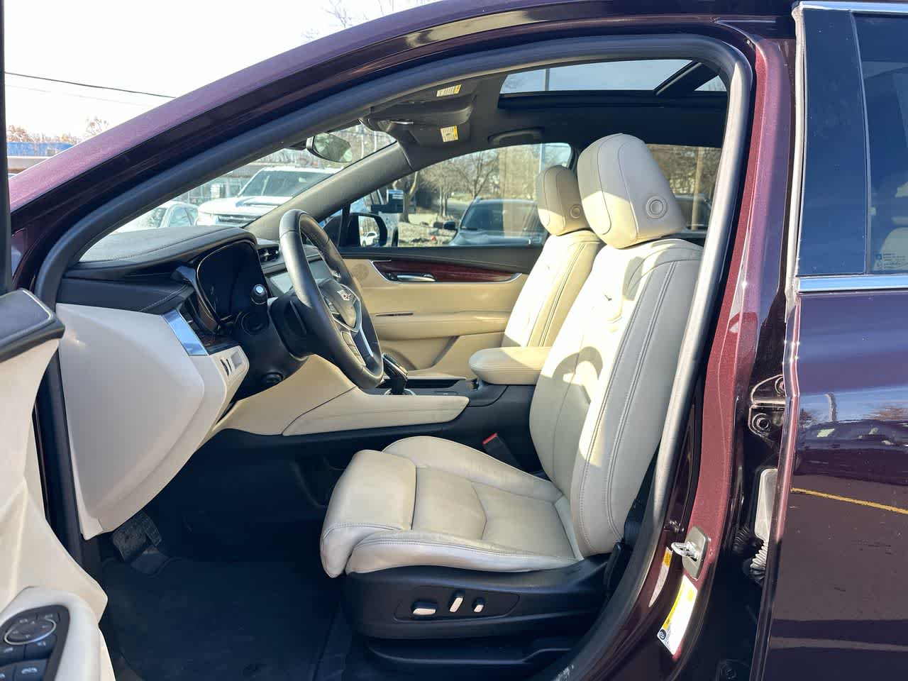 Thumbnail: 2017 Cadillac XT5 - 21