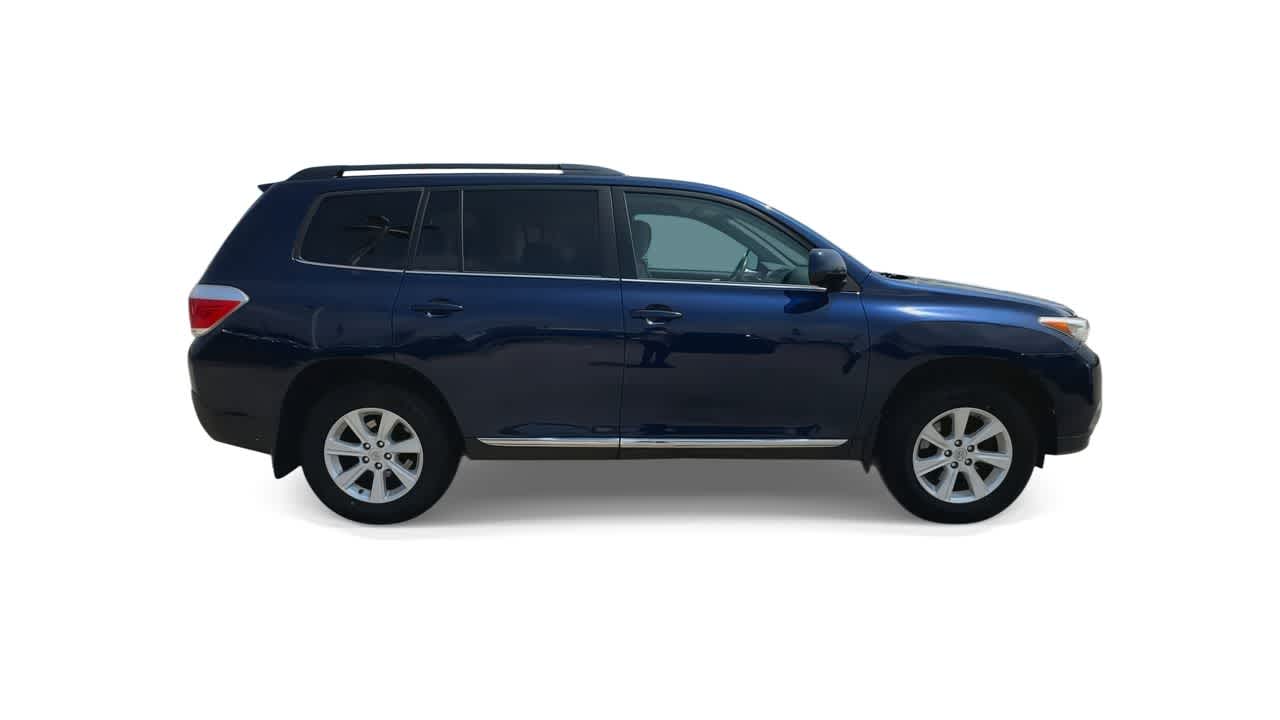 Thumbnail: 2013 Toyota Highlander - 9