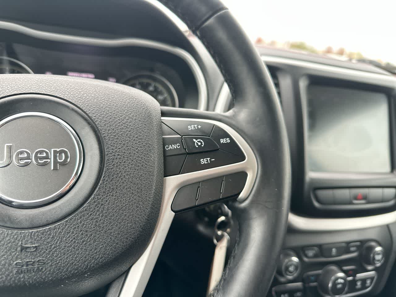 Thumbnail: 2014 Jeep Cherokee - 29