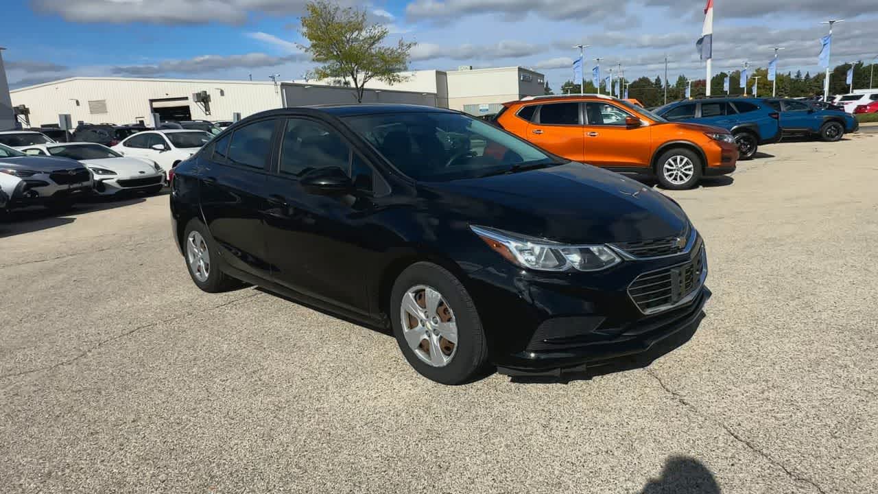 Thumbnail: 2016 Chevrolet Cruze - 2