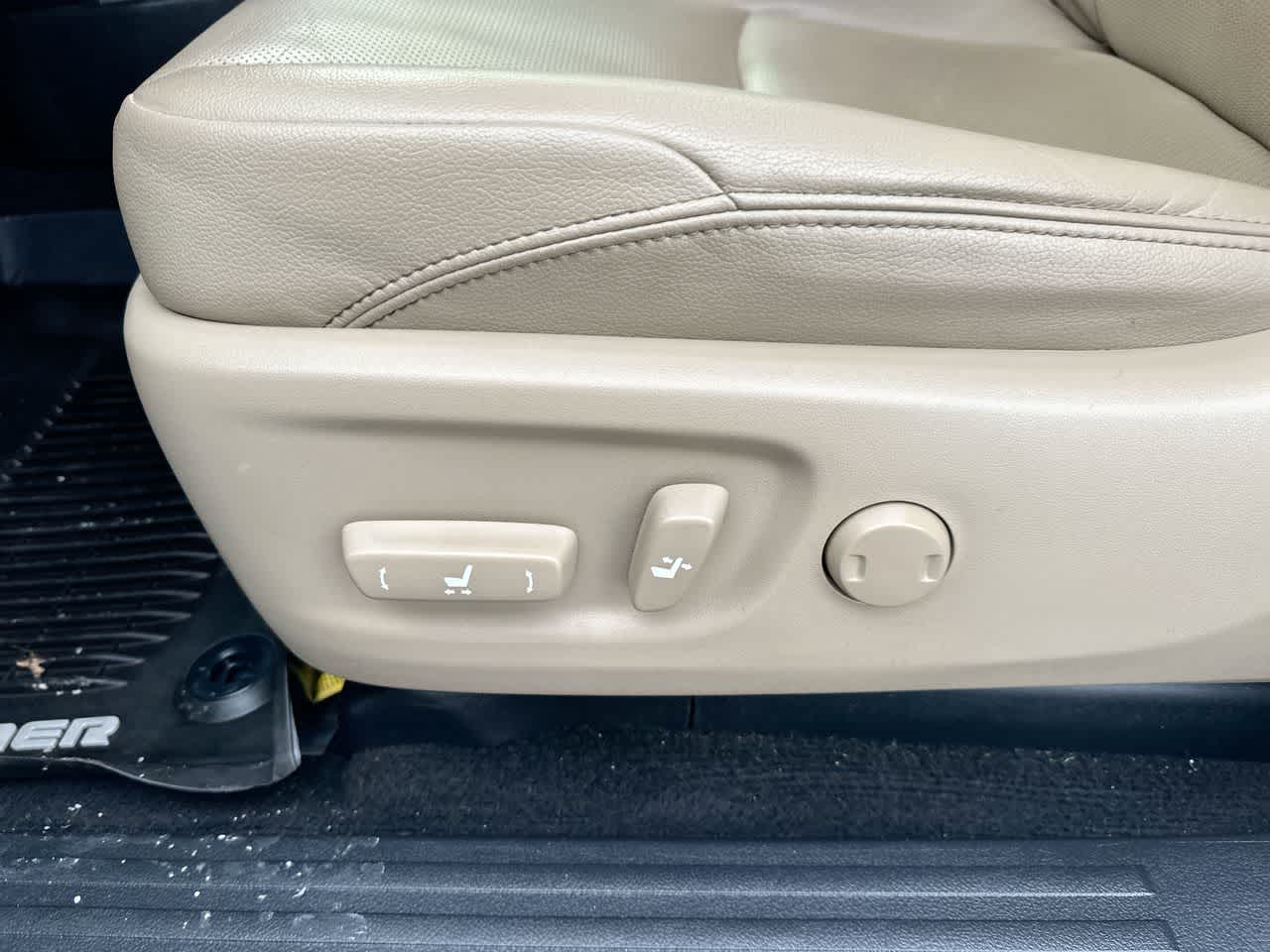 Thumbnail: 2020 Toyota 4Runner - 21