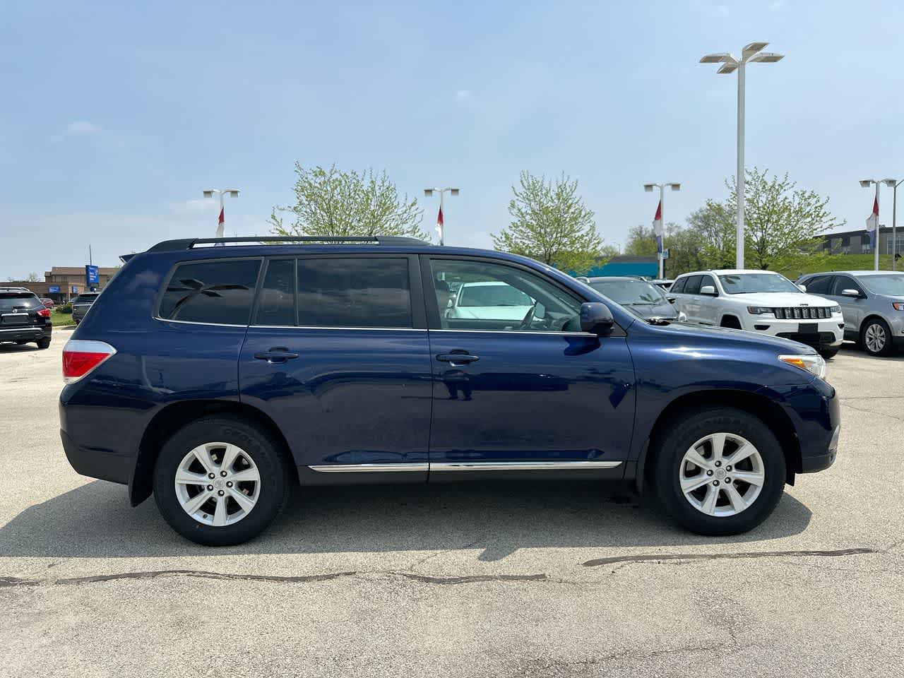 Thumbnail: 2013 Toyota Highlander - 14
