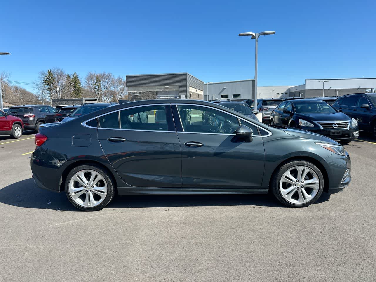 Thumbnail: 2018 Chevrolet Cruze - 14