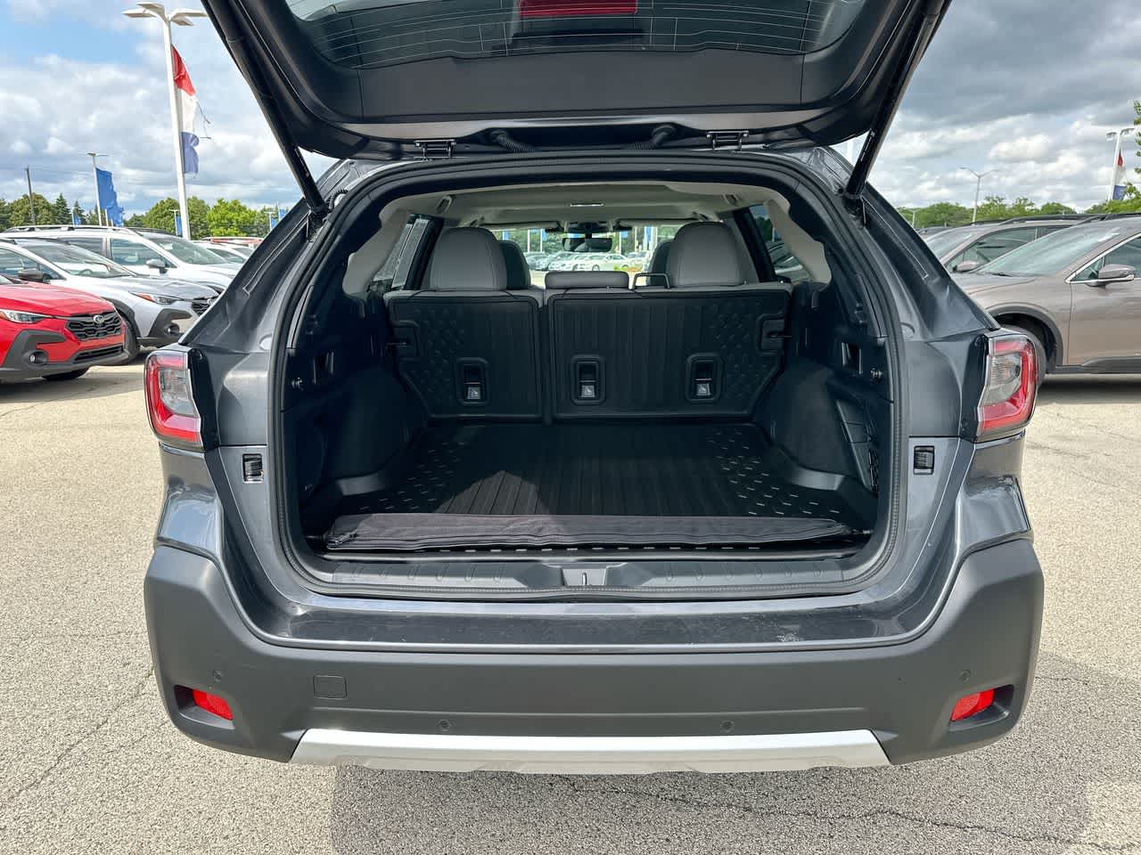 2025 Subaru Outback Limited 38