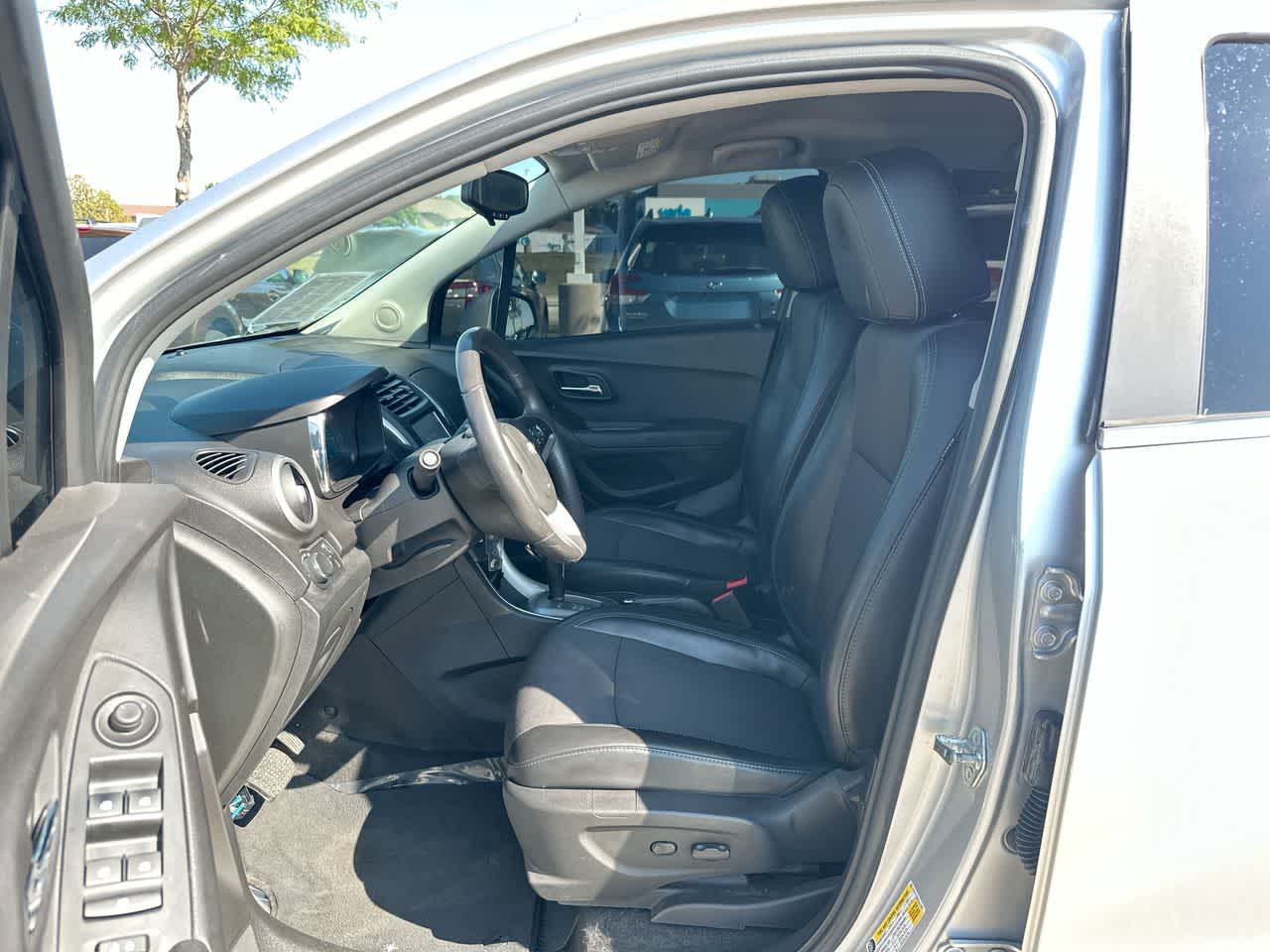 Thumbnail: 2016 Chevrolet Trax - 21