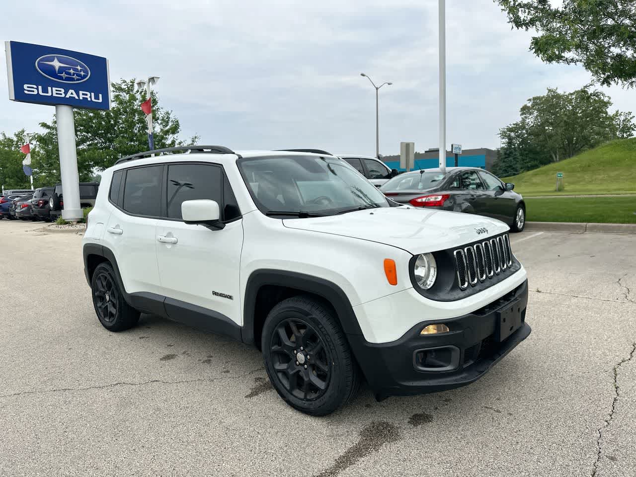 Thumbnail: 2016 Jeep Renegade - 15