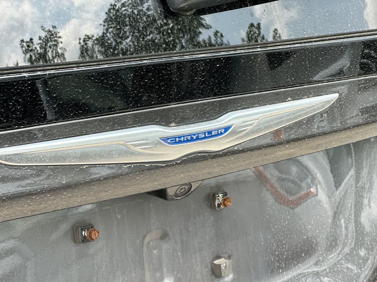 2017 Chrysler Pacifica  27