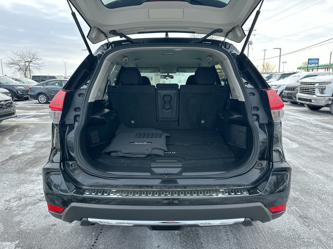 Thumbnail: 2017 Nissan Rogue - 35