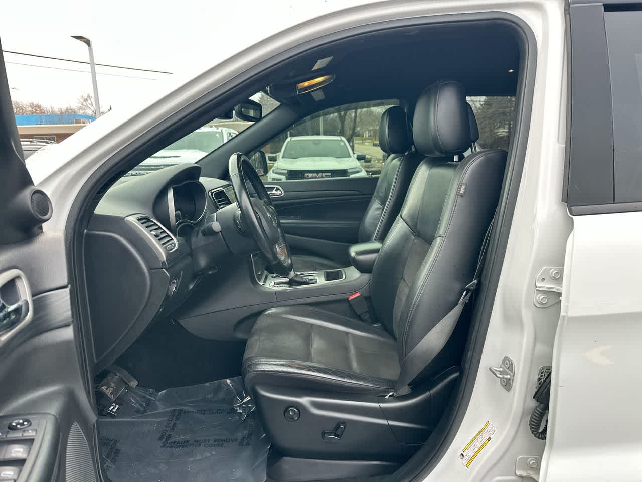 Thumbnail: 2020 Jeep Grand Cherokee - 21