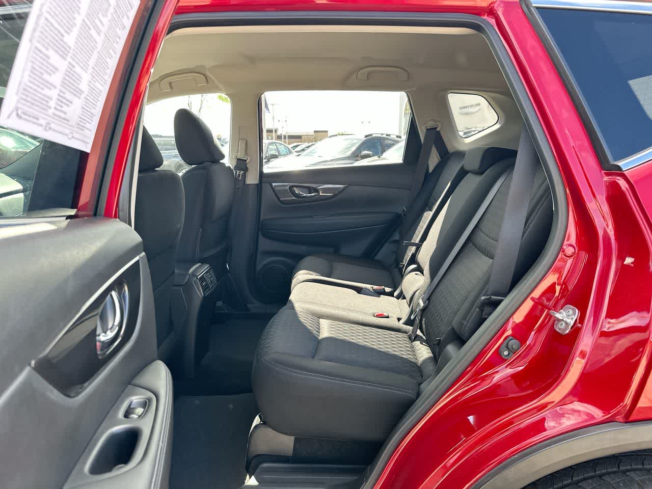 Thumbnail: 2017 Nissan Rogue - 24