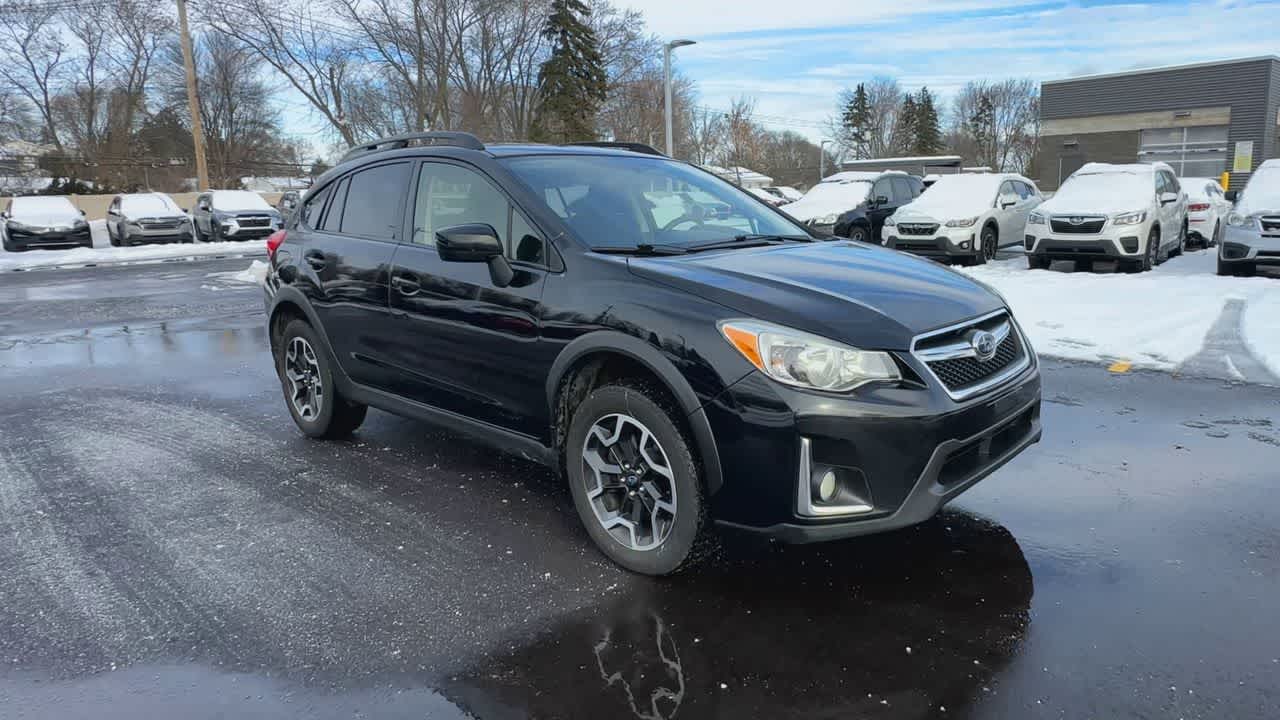 Thumbnail: 2017 Subaru Crosstrek - 2