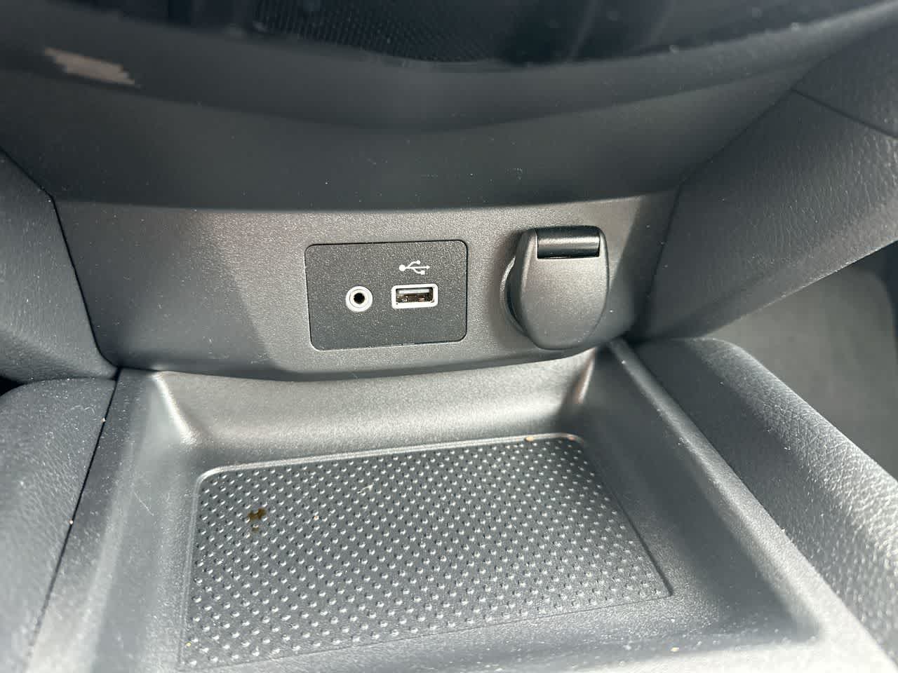 Thumbnail: 2018 Nissan Rogue - 32