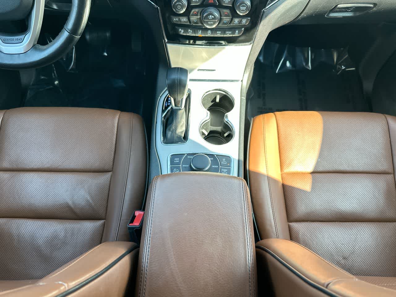 Thumbnail: 2020 Jeep Grand Cherokee - 31