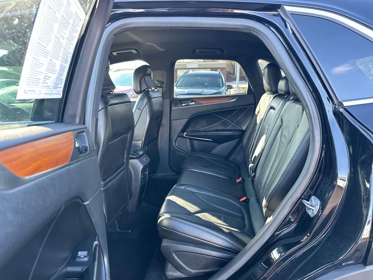 Thumbnail: 2017 Lincoln MKC - 24