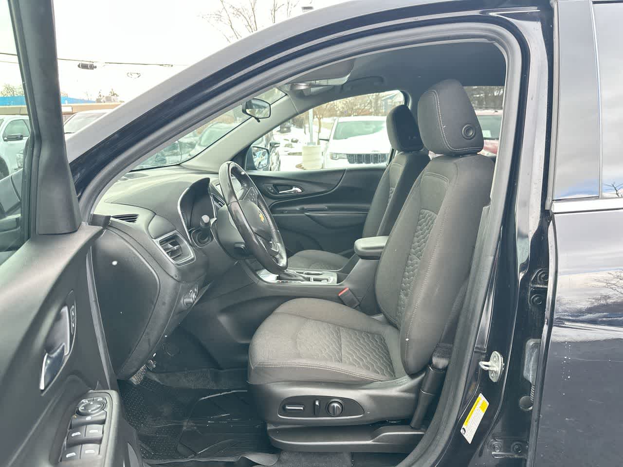 Thumbnail: 2020 Chevrolet Equinox - 21