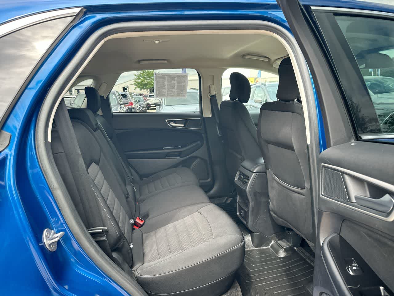 Thumbnail: 2018 Ford Edge - 25