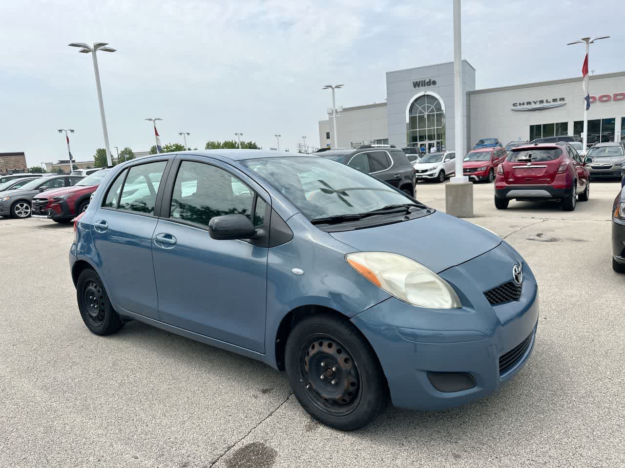 Thumbnail: 2010 Toyota Yaris - 15