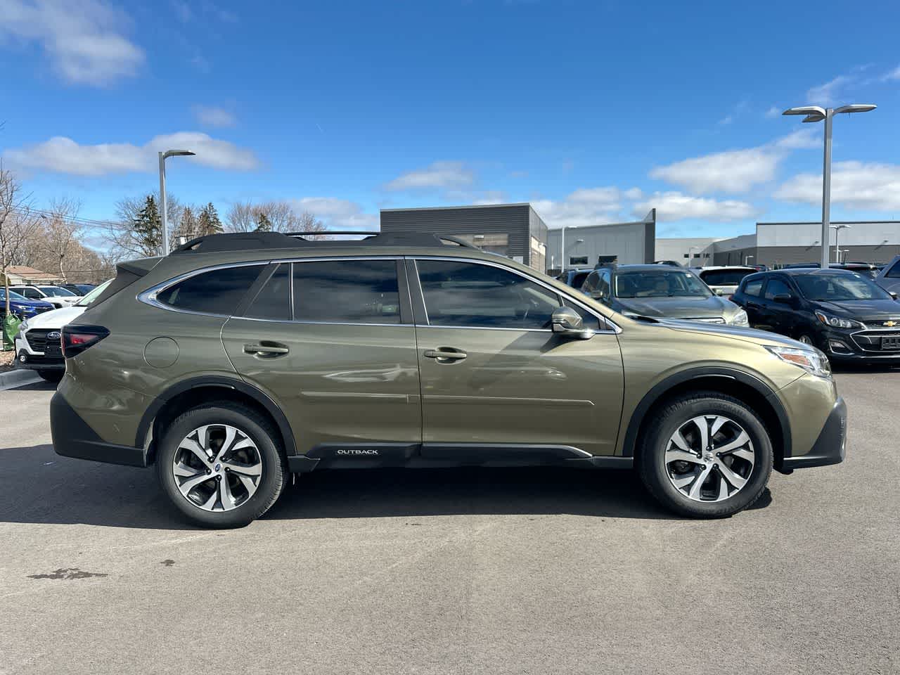 Thumbnail: 2022 Subaru Outback - 14