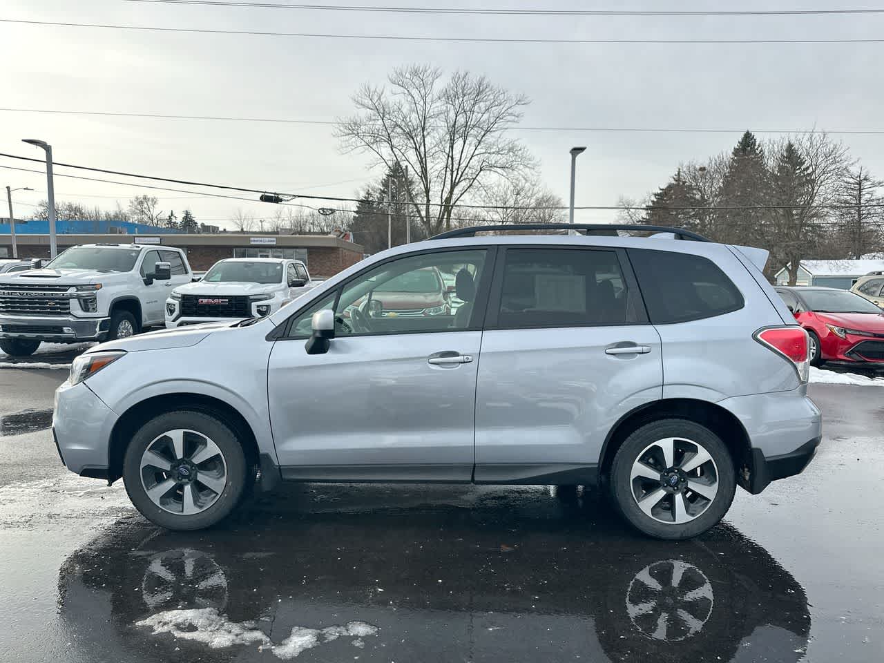 Thumbnail: 2017 Subaru Forester - 10
