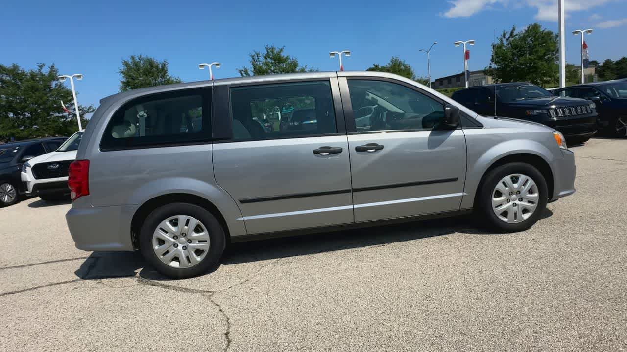Thumbnail: 2016 Dodge Grand Caravan - 9