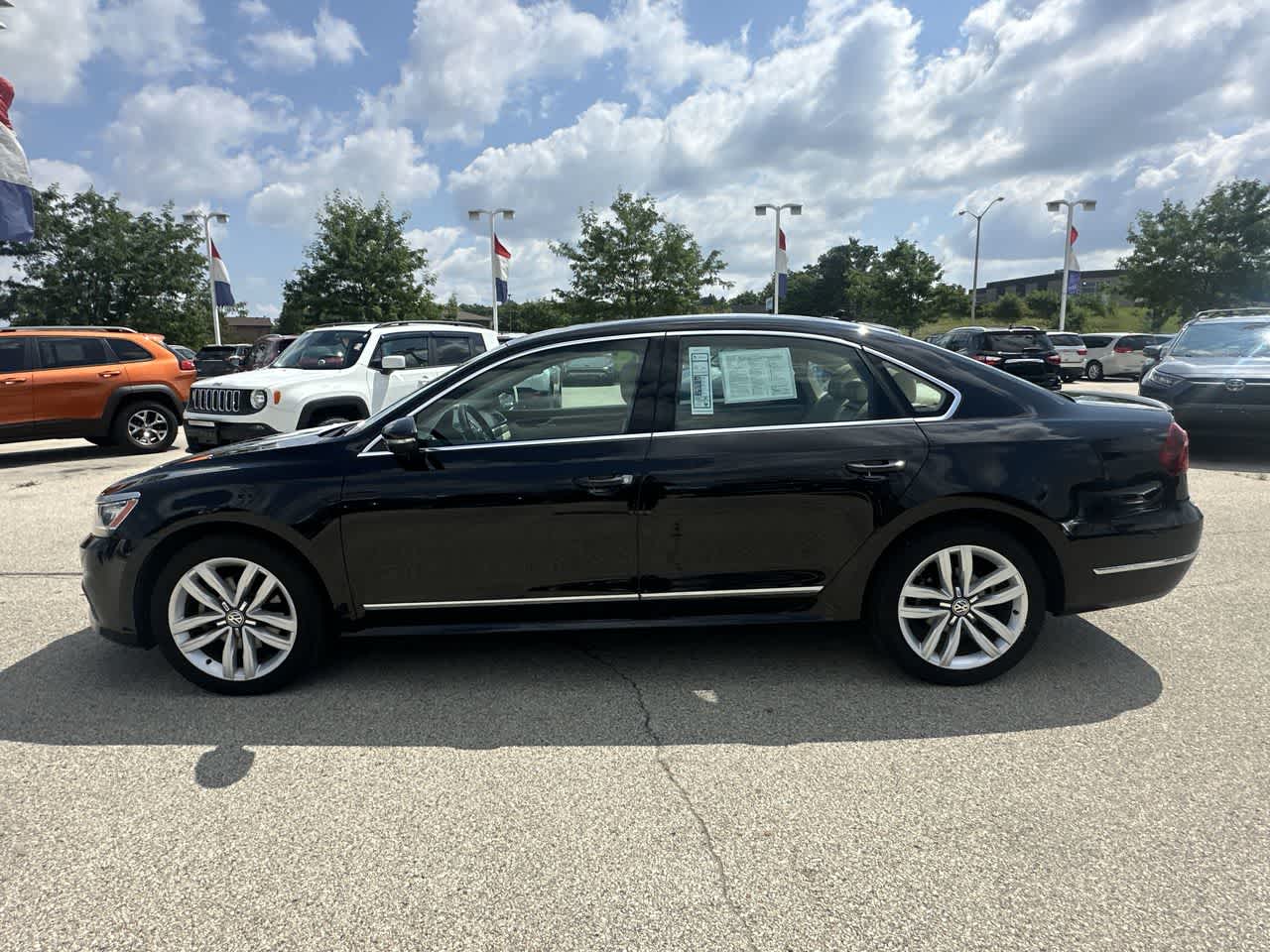 Used 2017 Volkswagen Passat SEL Premium with VIN 1VWCT7A34HC076334 for sale in Waukesha, WI