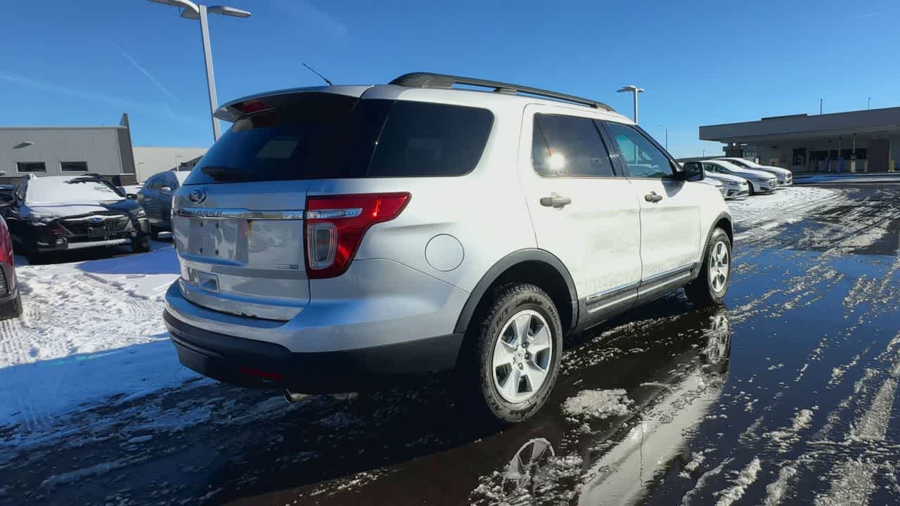 Thumbnail: 2013 Ford Explorer - 8