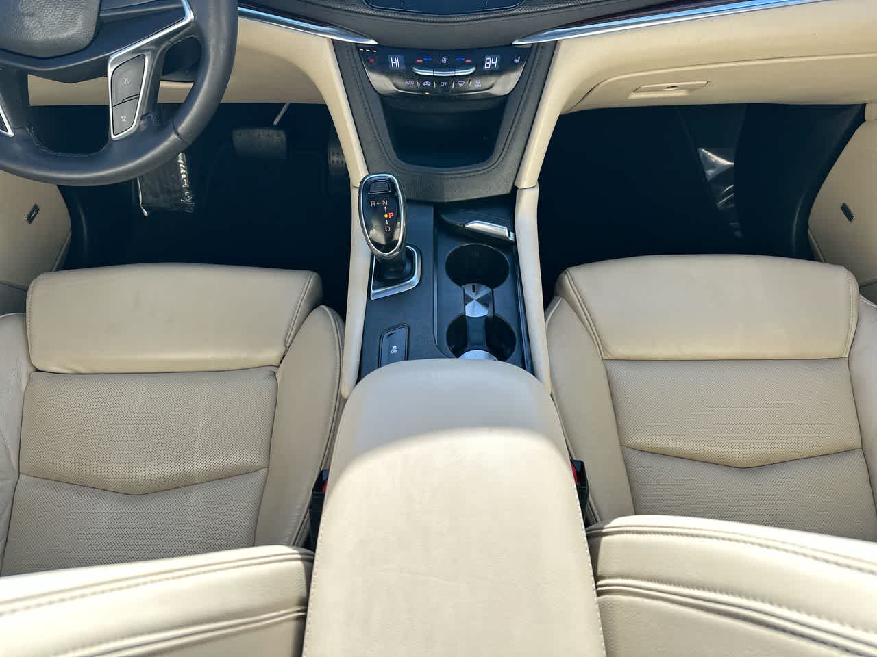 Thumbnail: 2017 Cadillac XT5 - 31