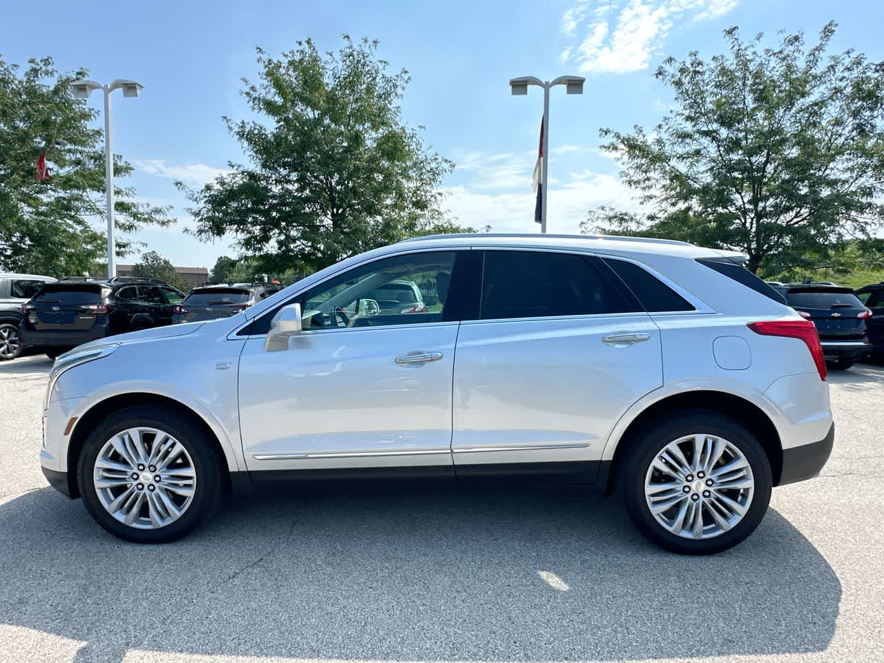 Thumbnail: 2019 Cadillac XT5 - 10