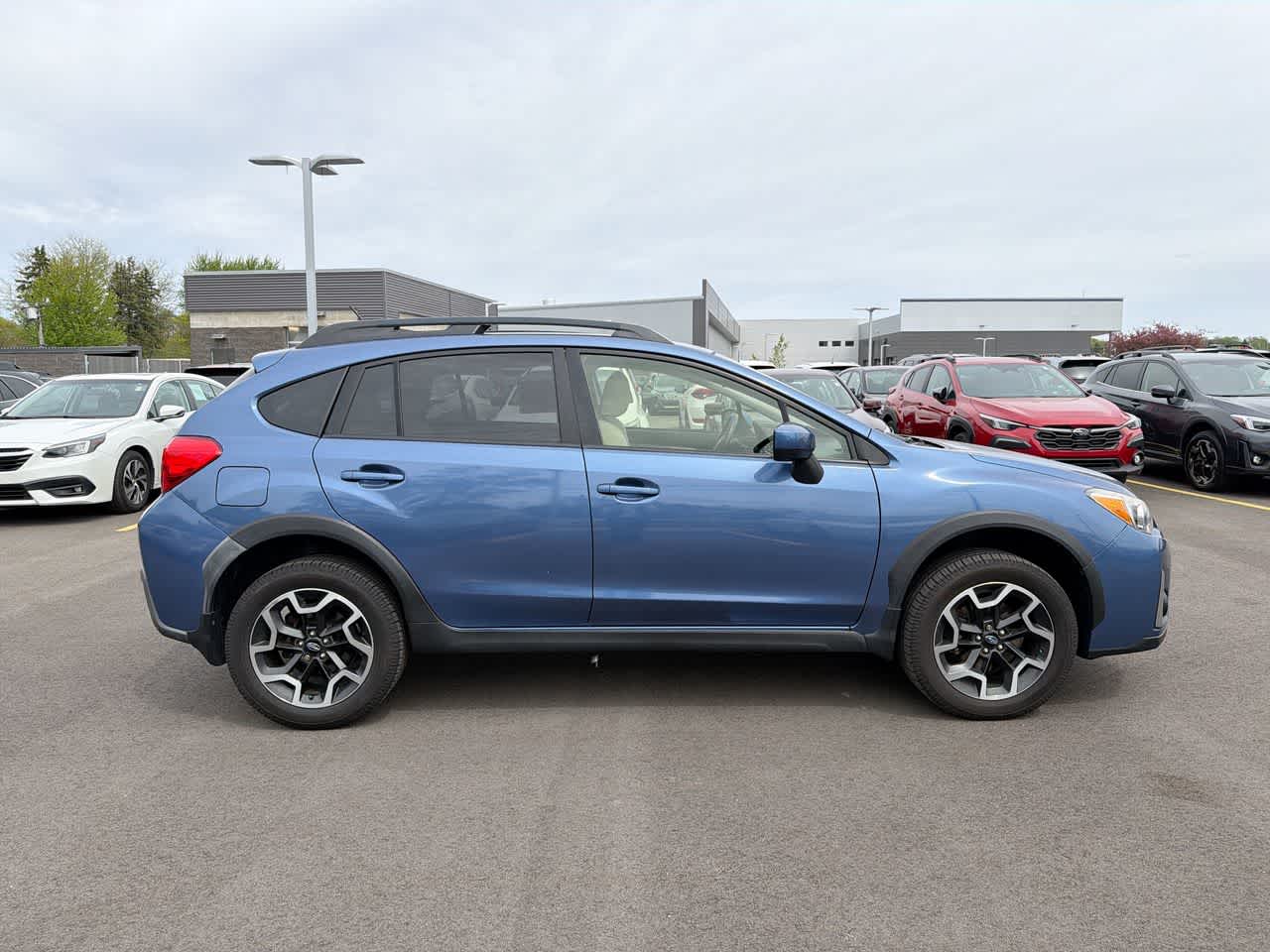 Thumbnail: 2017 Subaru Crosstrek - 14