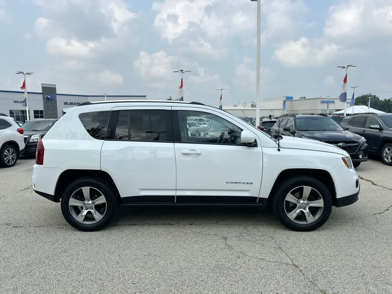 Thumbnail: 2016 Jeep Compass - 14