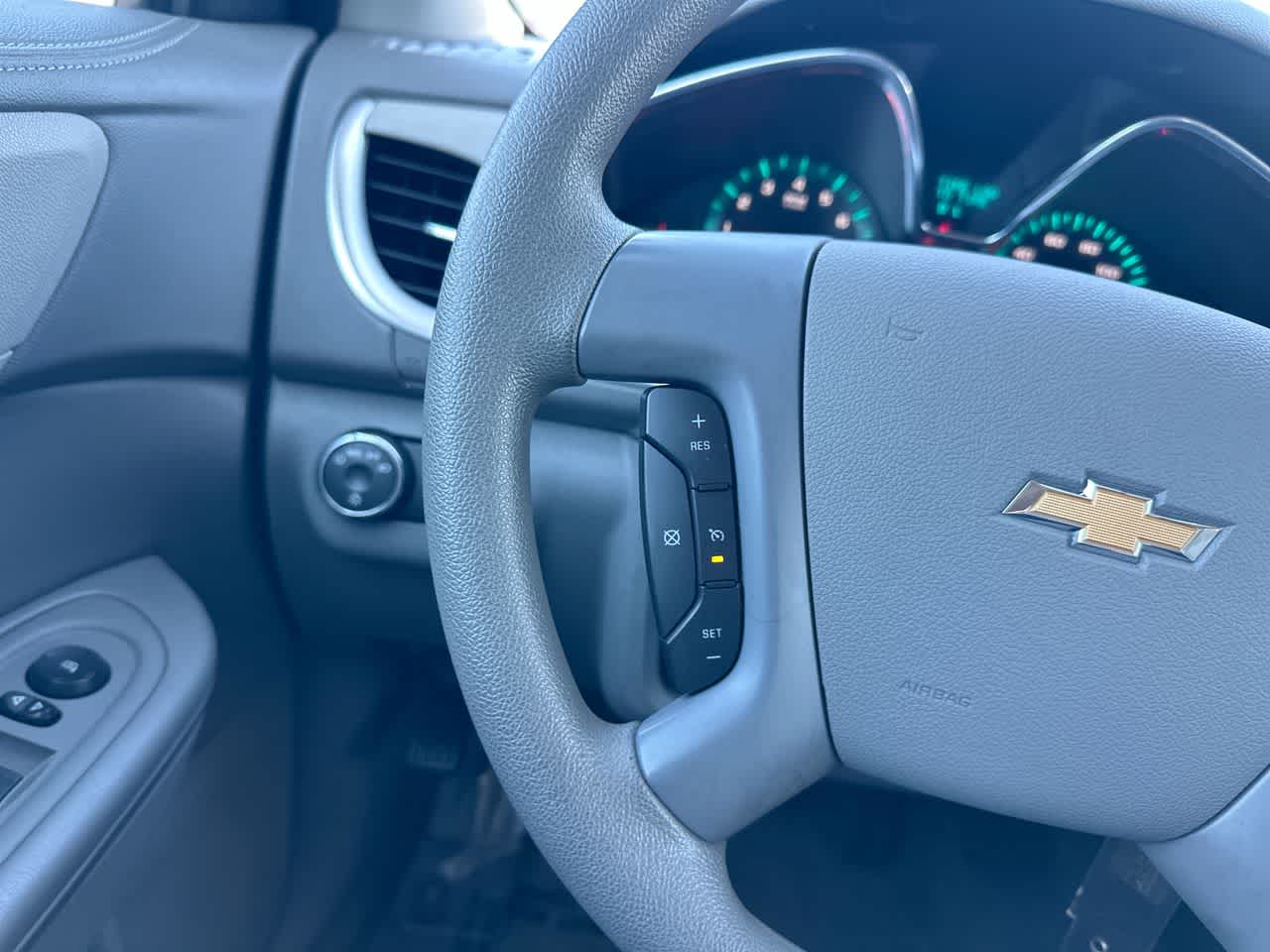 Thumbnail: 2017 Chevrolet Traverse - 29