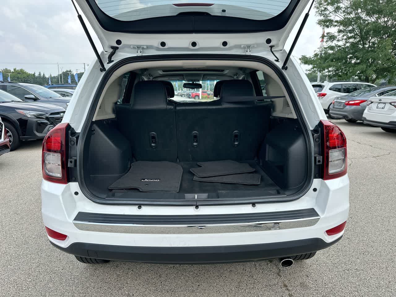 Thumbnail: 2016 Jeep Compass - 34