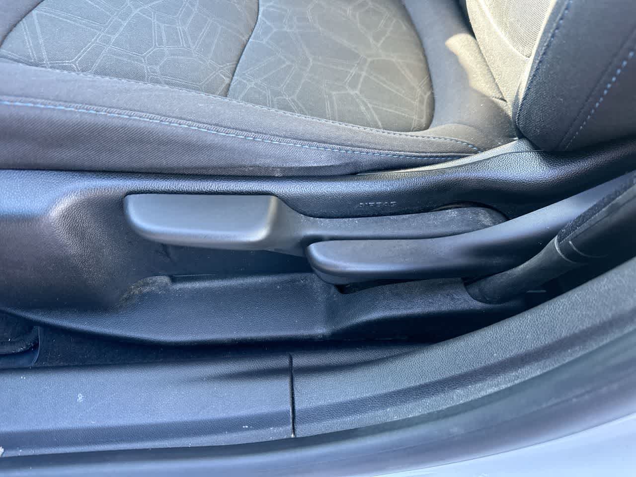 Thumbnail: 2017 Chevrolet Volt - 21