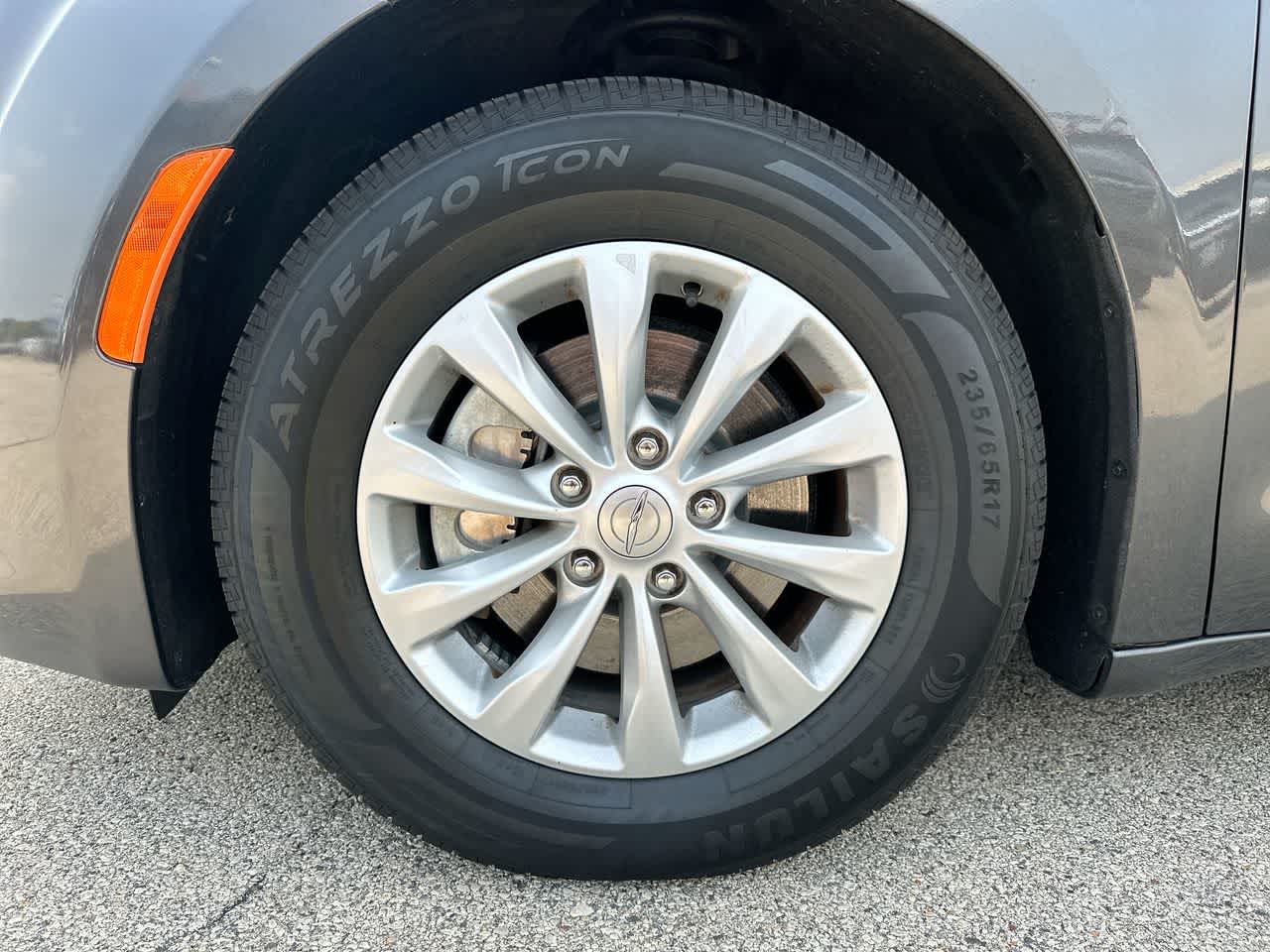 Thumbnail: 2017 Chrysler Pacifica - 19