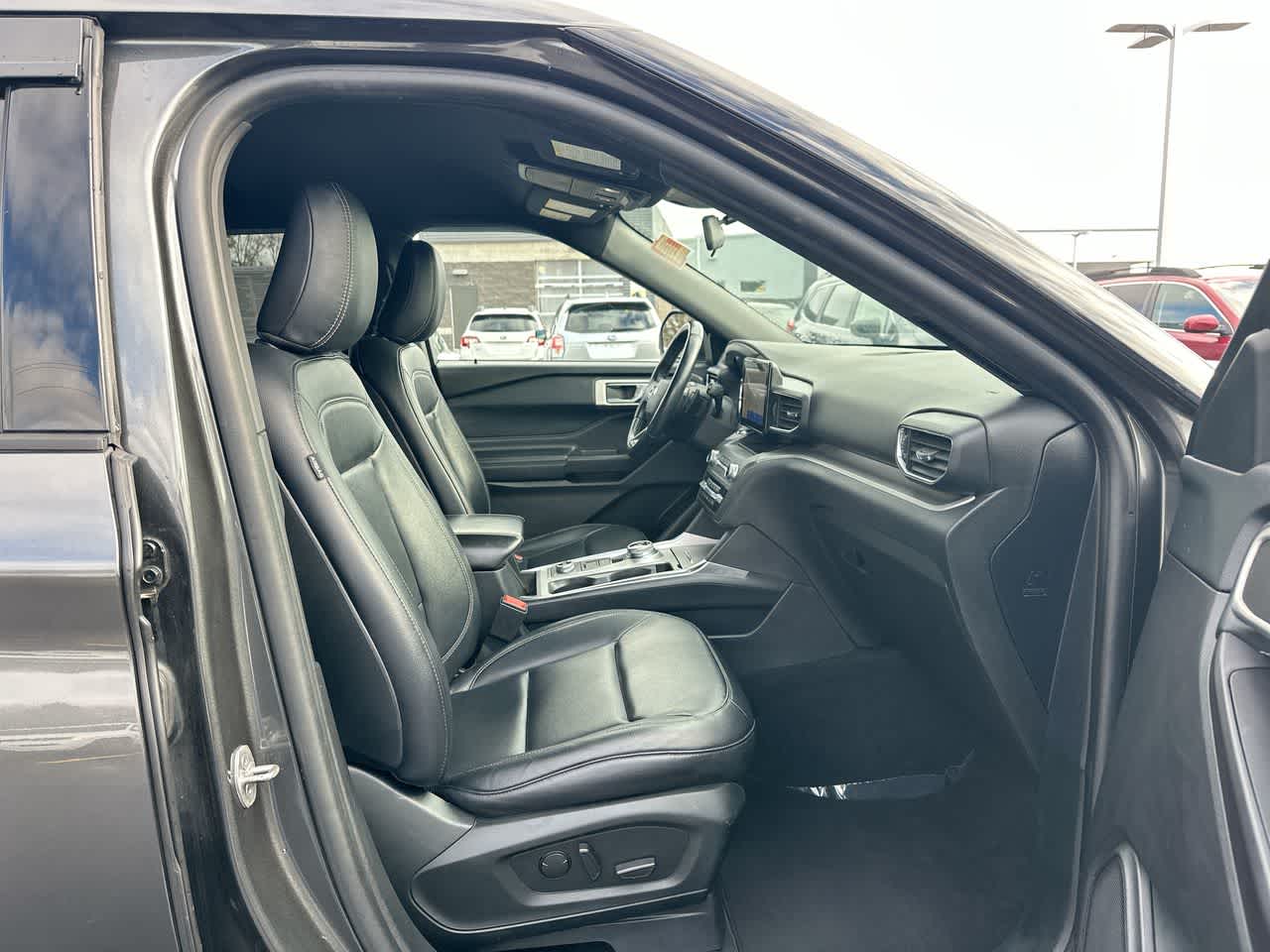 Thumbnail: 2020 Ford Explorer - 27