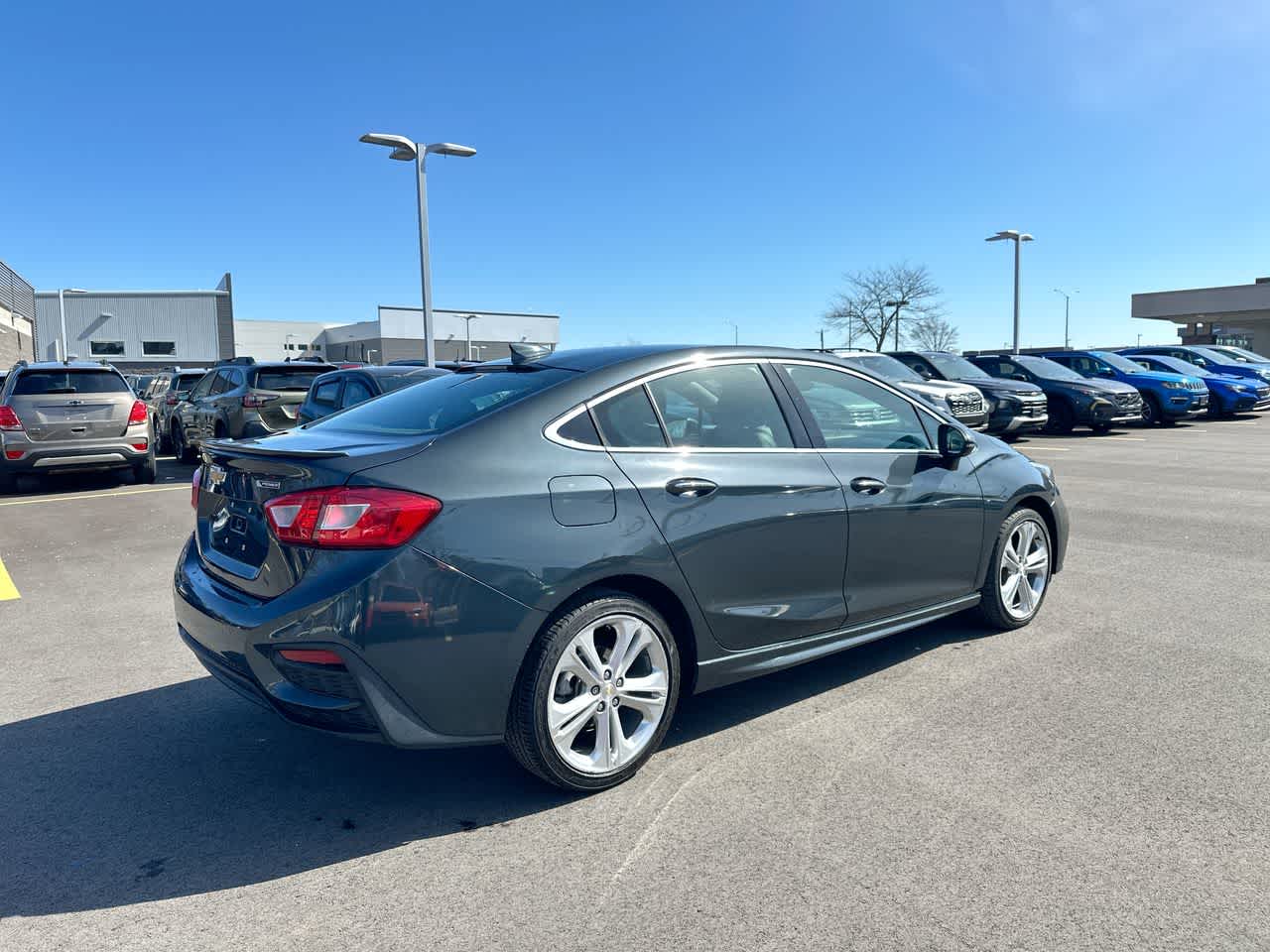 Thumbnail: 2018 Chevrolet Cruze - 13