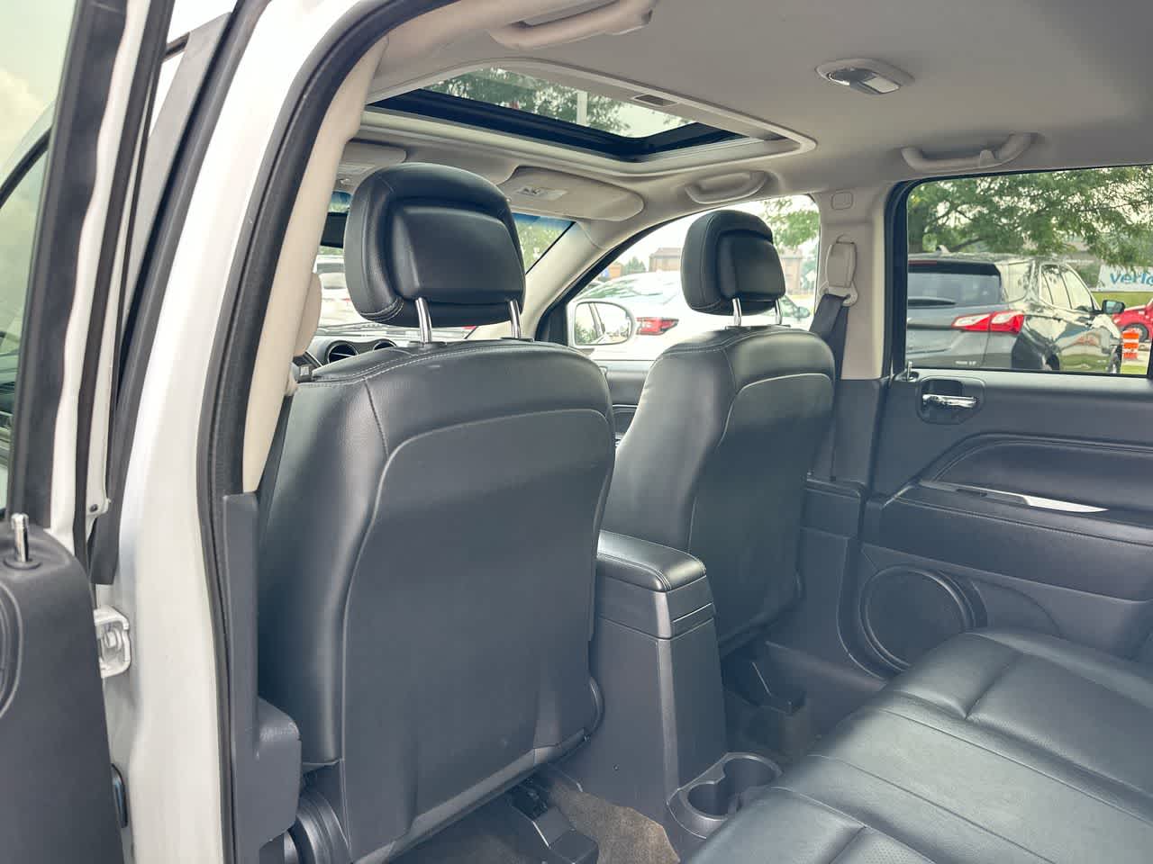 Thumbnail: 2016 Jeep Compass - 23