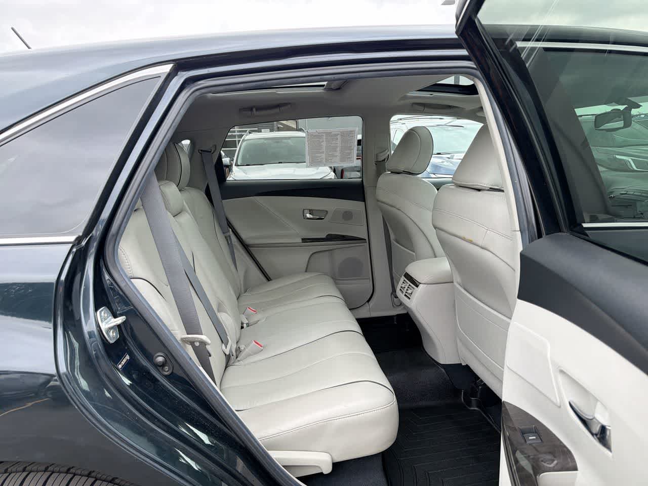 Thumbnail: 2014 Toyota Venza - 26