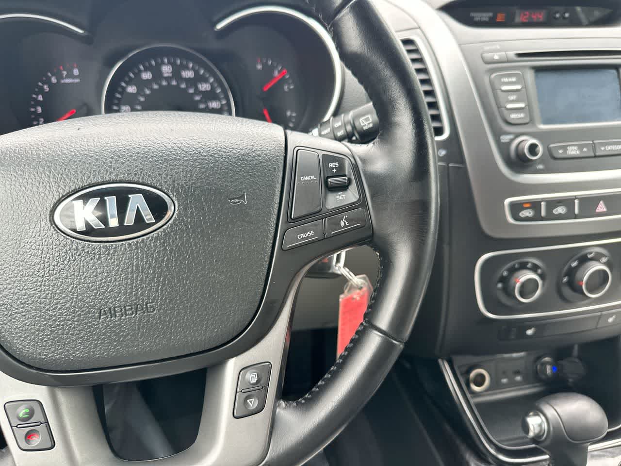 Thumbnail: 2015 Kia Sorento - 29