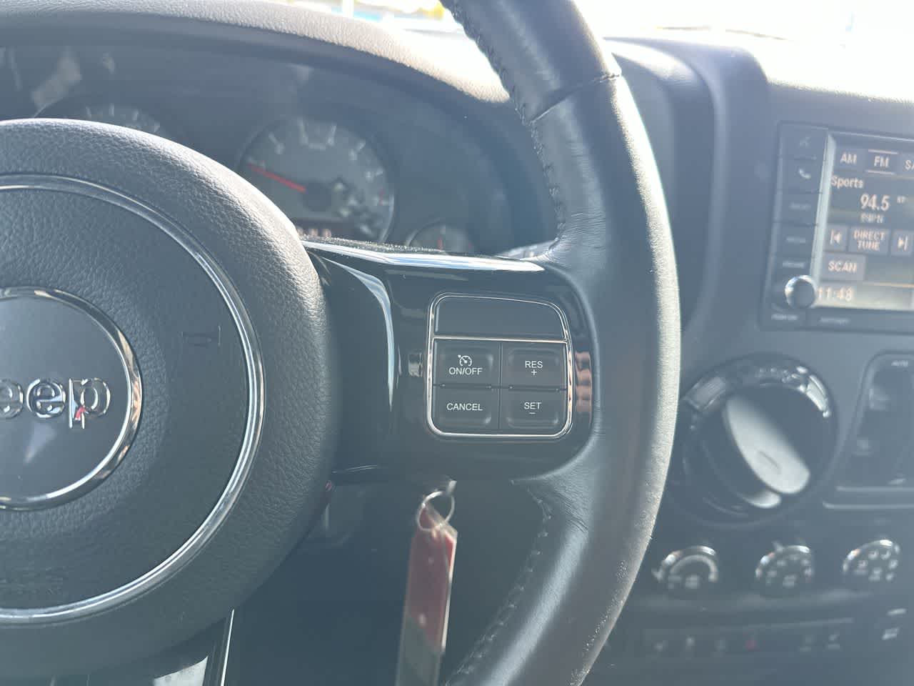 Thumbnail: 2017 Jeep Wrangler - 29