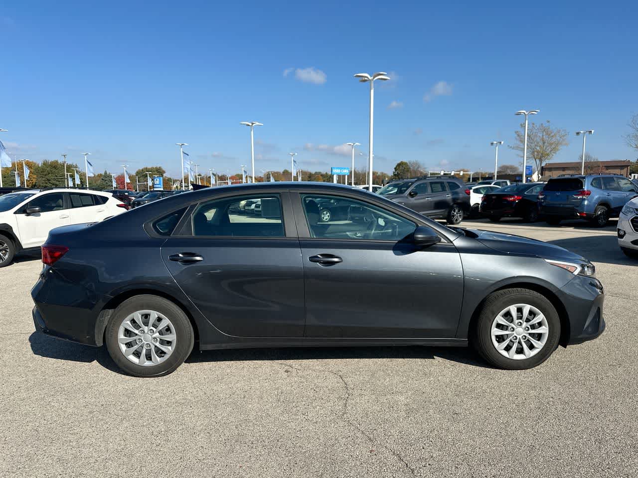 Thumbnail: 2022 Kia Forte - 14