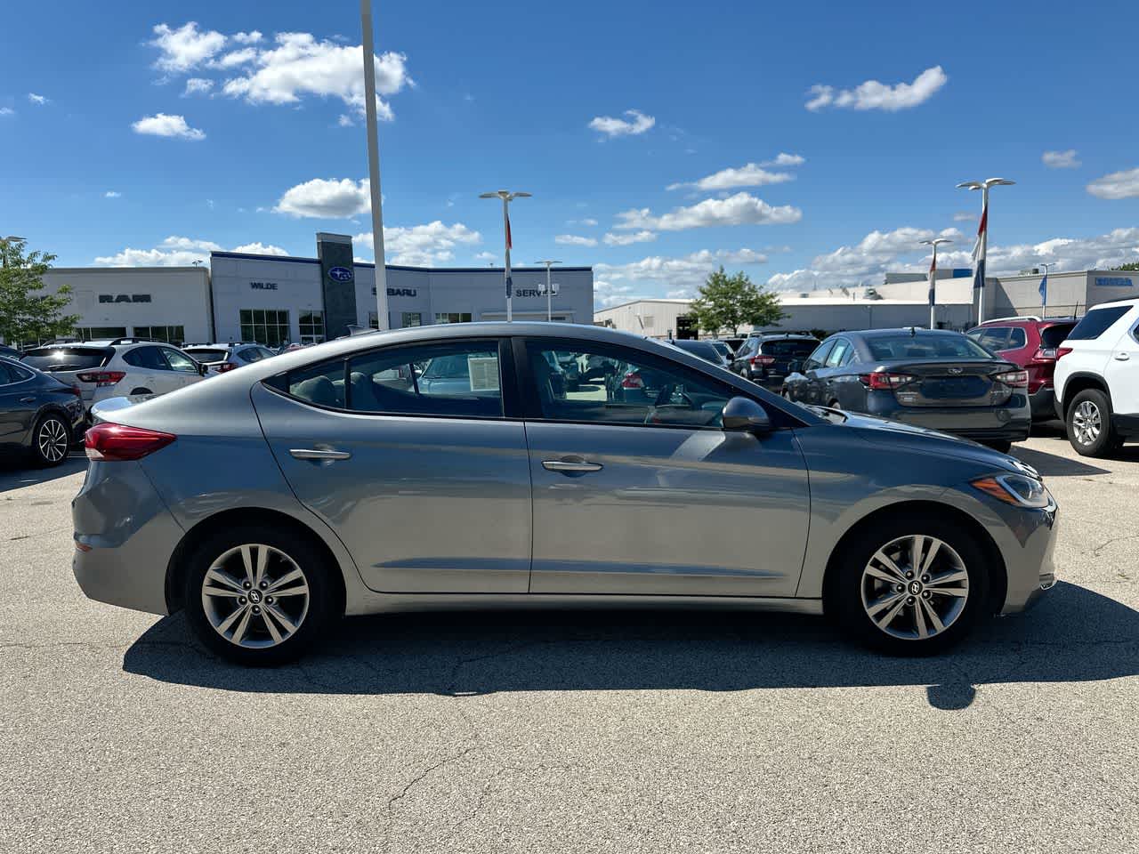 Thumbnail: 2017 Hyundai Elantra - 14
