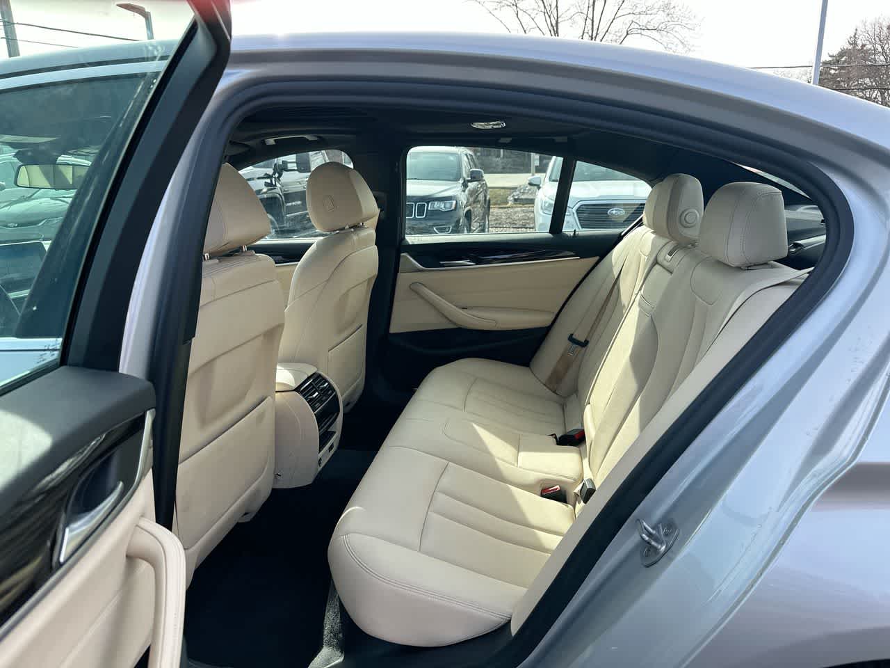 Thumbnail: 2020 BMW 5 Series - 25