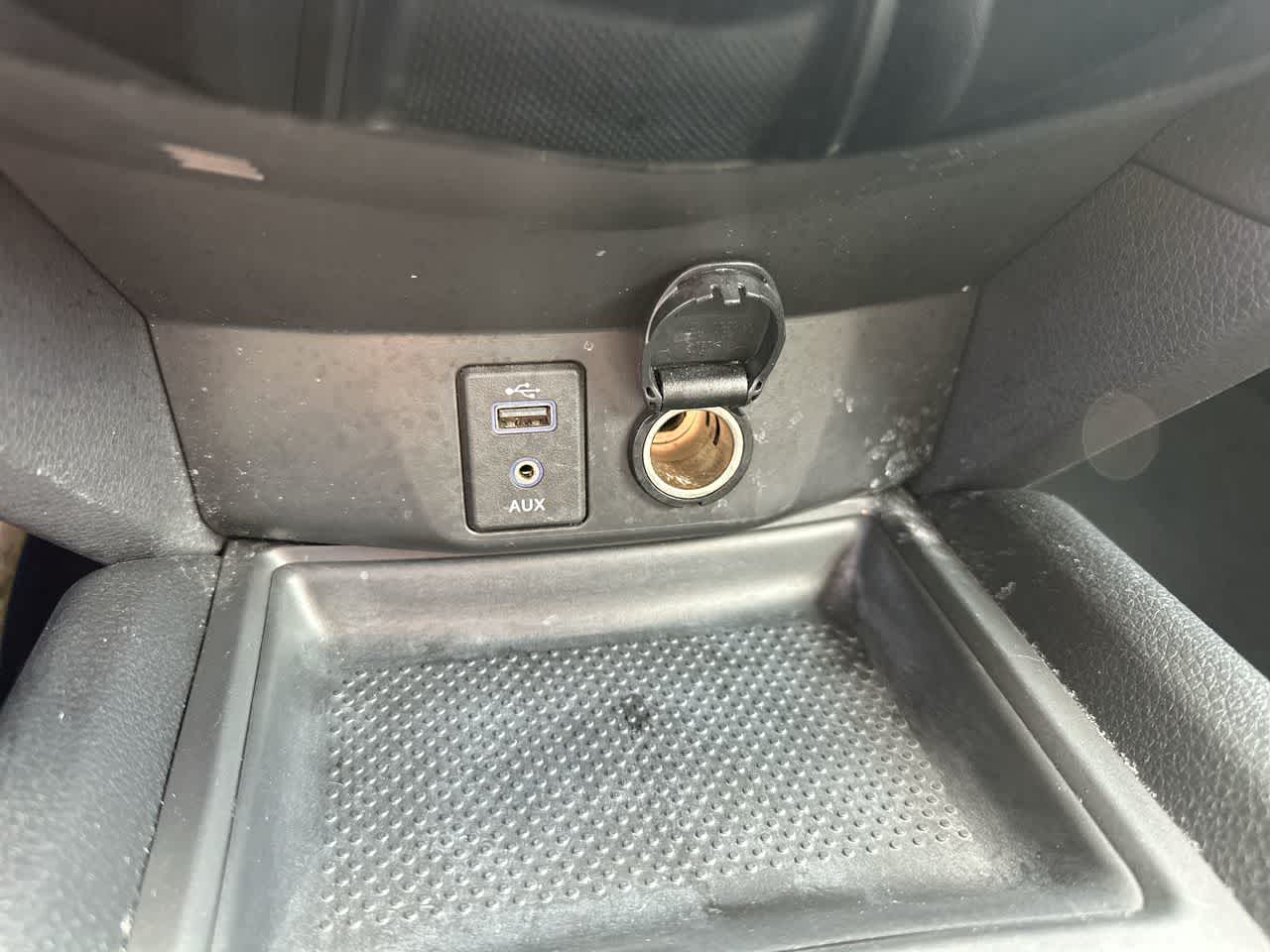 Thumbnail: 2017 Nissan Rogue - 32