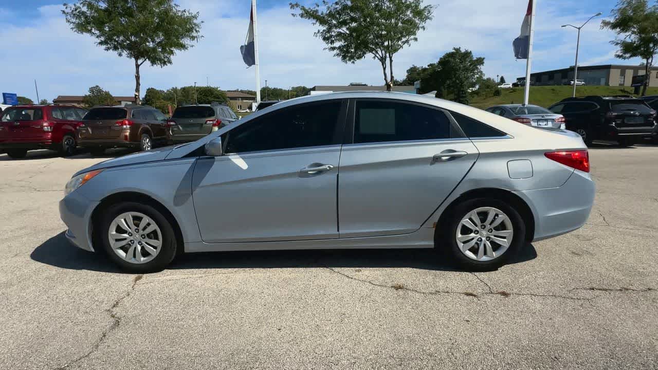 Thumbnail: 2011 Hyundai Sonata - 5