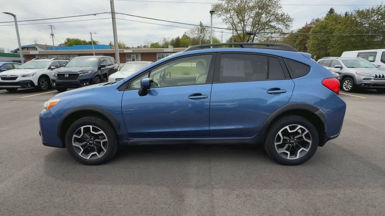 Thumbnail: 2017 Subaru Crosstrek - 5