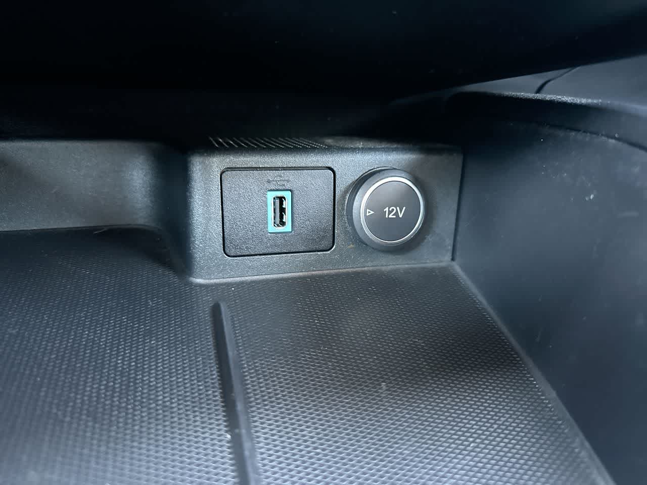 Thumbnail: 2020 Ford Escape - 33