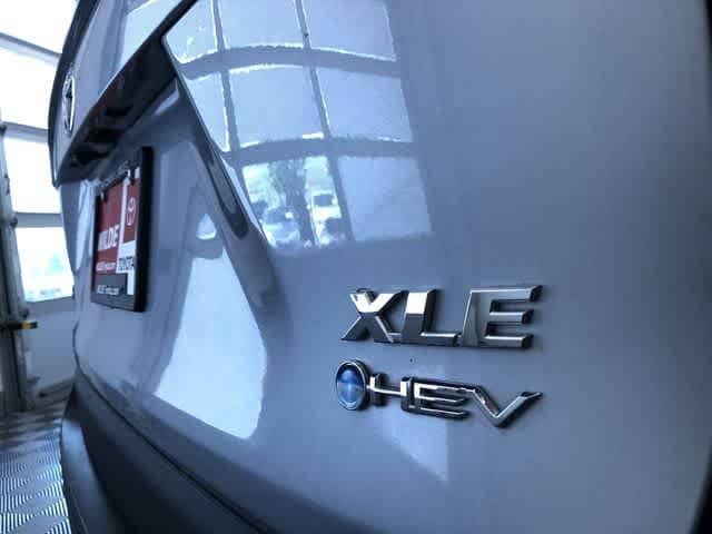 Thumbnail: 2025 Toyota RAV4 - 15